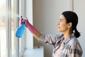 cleaning-the-window